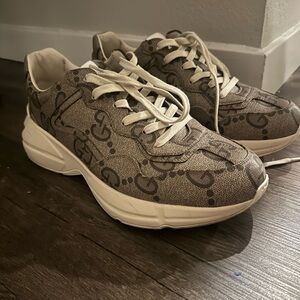 Gucci men sneakers